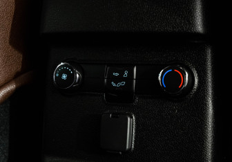 Подержанный автомобиль Ford Explorer 2019 года (28 фото)