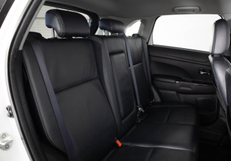 Подержанный автомобиль Peugeot 4008 2012 года (16 фото)