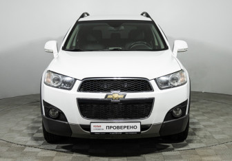 Подержанный автомобиль Chevrolet Captiva 2012 года (2 фото)