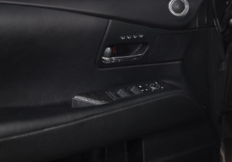 Подержанный автомобиль Lexus RX 2012 года (23 фото)