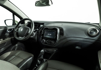 Подержанный автомобиль Renault Kaptur 2017 года (9 фото)