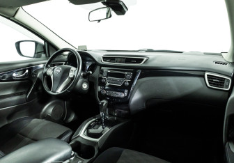 Подержанный автомобиль Nissan Qashqai 2014 года (9 фото)