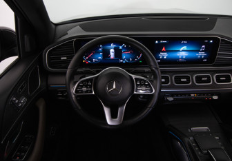 Подержанный автомобиль Mercedes-Benz GLE 2018 года (10 фото)