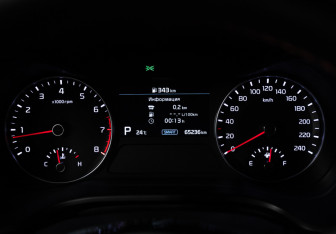 Подержанный автомобиль Kia K3 Hatchback 2019 года (12 фото)