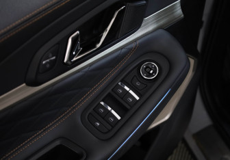 Подержанный автомобиль Exeed TXL 2022 года (21 фото)