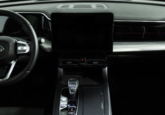 Подержанный автомобиль GAC GS8 2024 года (14 фото)