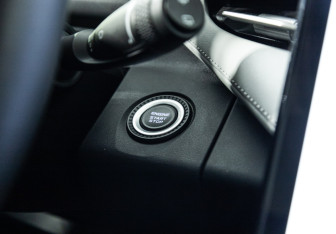 Подержанный автомобиль Geely Atlas 2023 года (24 фото)