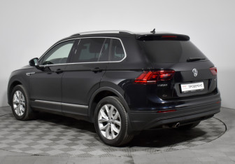Подержанный автомобиль Volkswagen Tiguan 2019 года (7 фото)