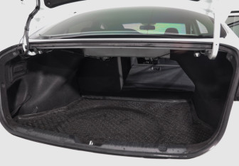 Подержанный автомобиль Kia Cerato Sedan 2015 года (25 фото)