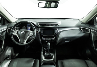 Подержанный автомобиль Nissan X-Trail 2018 года (13 фото)