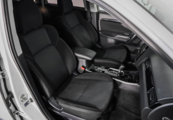 Подержанный автомобиль Mitsubishi Outlander 2018 года (23 фото)