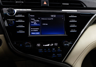Подержанный автомобиль Toyota Camry Sedan 2020 года (16 фото)