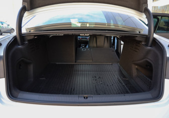 Подержанный автомобиль Audi A4 Sedan 2020 года (31 фото)