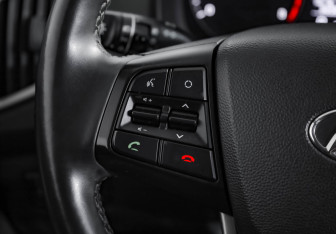 Подержанный автомобиль Hyundai Creta 2019 года (12 фото)