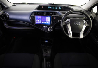 Подержанный автомобиль Toyota Aqua 2017 года (9 фото)