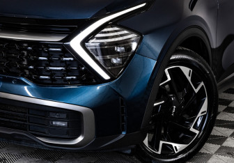 Подержанный автомобиль Kia Sportage 2022 года (2 фото)