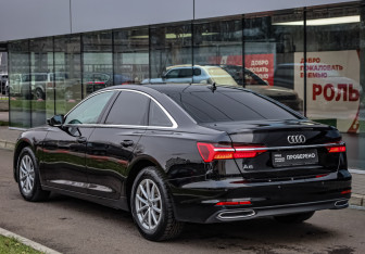 Подержанный автомобиль Audi A6 Sedan 2020 года (7 фото)