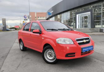 Подержанный автомобиль Chevrolet Aveo Sedan 2011 года (3 фото)