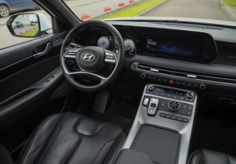 Подержанный автомобиль Hyundai Palisade 2023 года (11 фото)