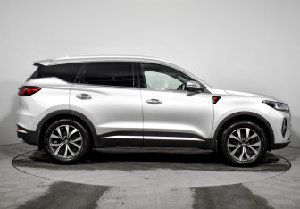 Подержанный автомобиль Chery Tiggo 7 Pro Max 2023 года (4 фото)