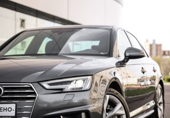 Подержанный автомобиль Audi A4 Sedan 2018 года (2 фото)