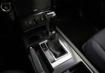 Подержанный автомобиль Toyota Land Cruiser Prado 2015 года (12 фото)