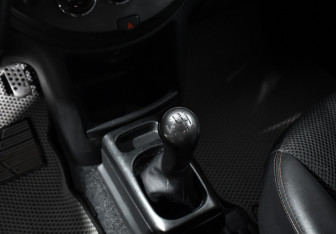 Подержанный автомобиль Nissan Note 2008 года (11 фото)