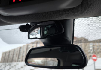 Подержанный автомобиль Peugeot Traveller 2018 года (27 фото)