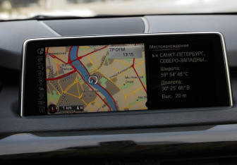 Подержанный автомобиль BMW X5 2016 года (18 фото)