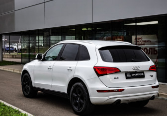 Подержанный автомобиль Audi Q5 2013 года (7 фото)