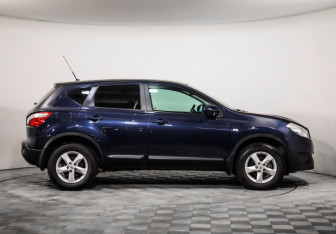 Подержанный автомобиль Nissan Qashqai 2010 года (4 фото)