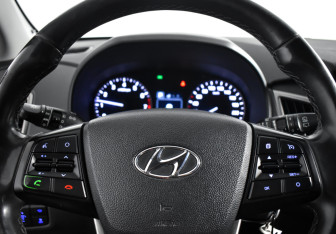 Подержанный автомобиль Hyundai Creta 2017 года (18 фото)