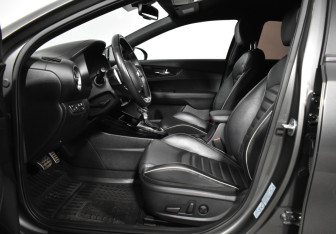 Подержанный автомобиль Kia Cerato Sedan 2019 года (12 фото)