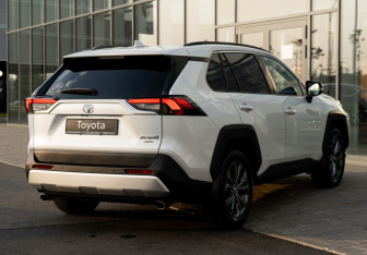 Новый Toyota RAV4 2025 (7 фото)