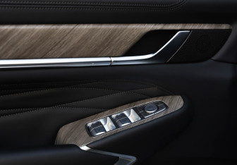 Подержанный автомобиль Tank 500 2023 года (25 фото)