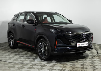 Подержанный автомобиль Changan UNI-S 2024 года (3 фото)