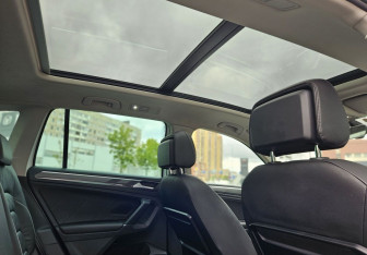 Подержанный автомобиль Volkswagen Tiguan 2017 года (24 фото)
