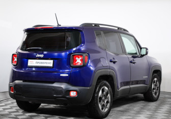Подержанный автомобиль Jeep Renegade 2017 года (5 фото)