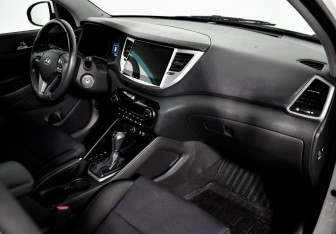 Подержанный автомобиль Hyundai Tucson 2017 года (13 фото)