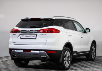 Подержанный автомобиль Geely Atlas 2020 года (5 фото)