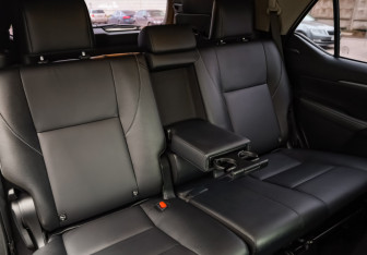 Подержанный автомобиль Toyota Fortuner 2020 года (28 фото)