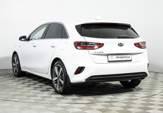 Подержанный автомобиль Kia Ceed Hatchback 2018 года (7 фото)