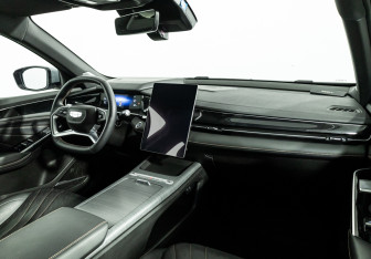 Подержанный автомобиль Geely Preface 2024 года (9 фото)