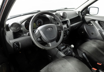 Подержанный автомобиль LADA (ВАЗ) Granta Sedan 2012 года (11 фото)