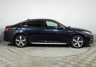Подержанный автомобиль Kia Optima Sedan 2020 года (4 фото)