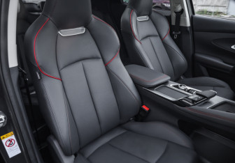 Подержанный автомобиль Changan UNI-T 2024 года (30 фото)