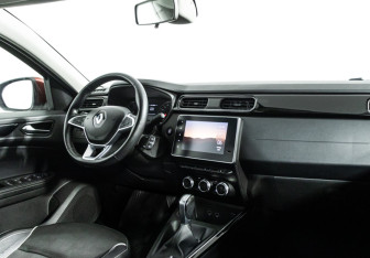 Подержанный автомобиль Renault Arkana 2019 года (9 фото)