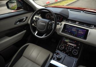 Подержанный автомобиль Land Rover Range Rover Velar 2020 года (12 фото)