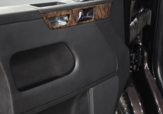 Подержанный автомобиль Volkswagen Multivan 2011 года (19 фото)