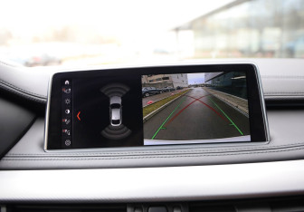 Подержанный автомобиль BMW X6 2018 года (17 фото)